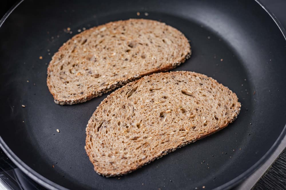 Vegans Rührei mit Pfifferlingen