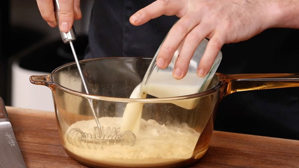 Zubereitung Pancakes mit Paprika-Lachs