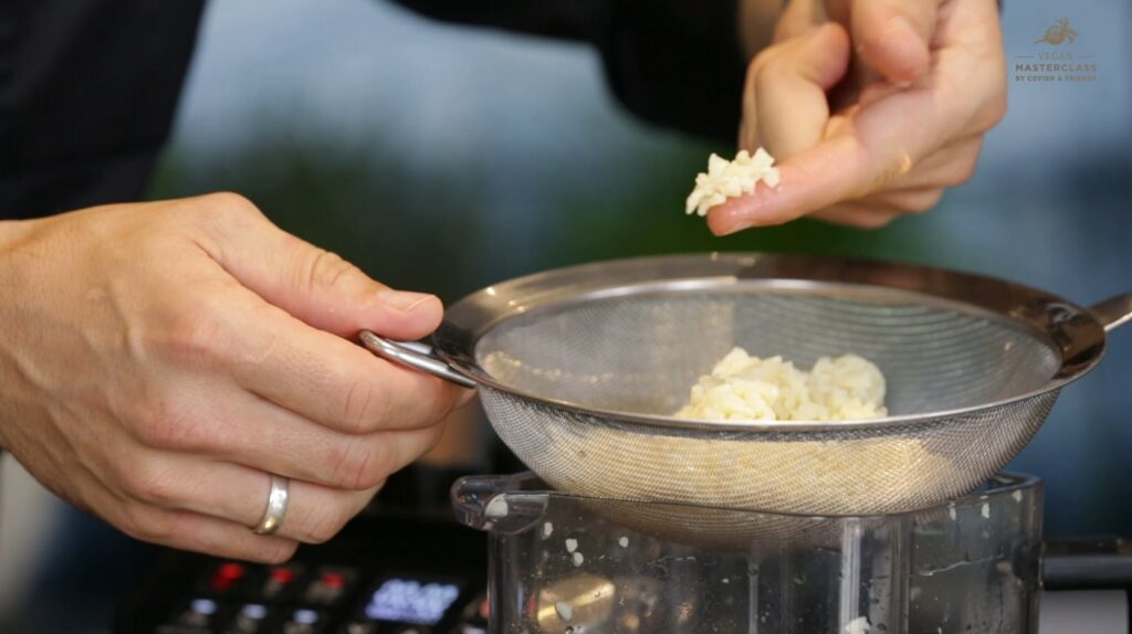 Veganer Eiersalat Nudeln