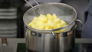 Vorbereitung Kartoffelkäse