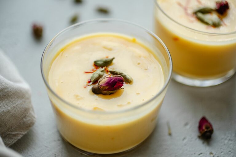 Veganer Mango Lassi