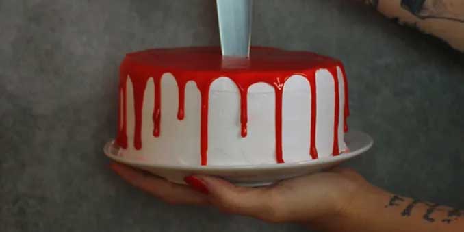 Vegane Halloween Torte Bloody Marry