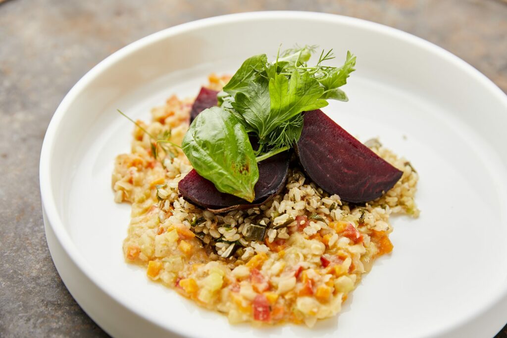 Rote Beete mit Kerndlreis und Gemüse-Bohnen-Püree 1