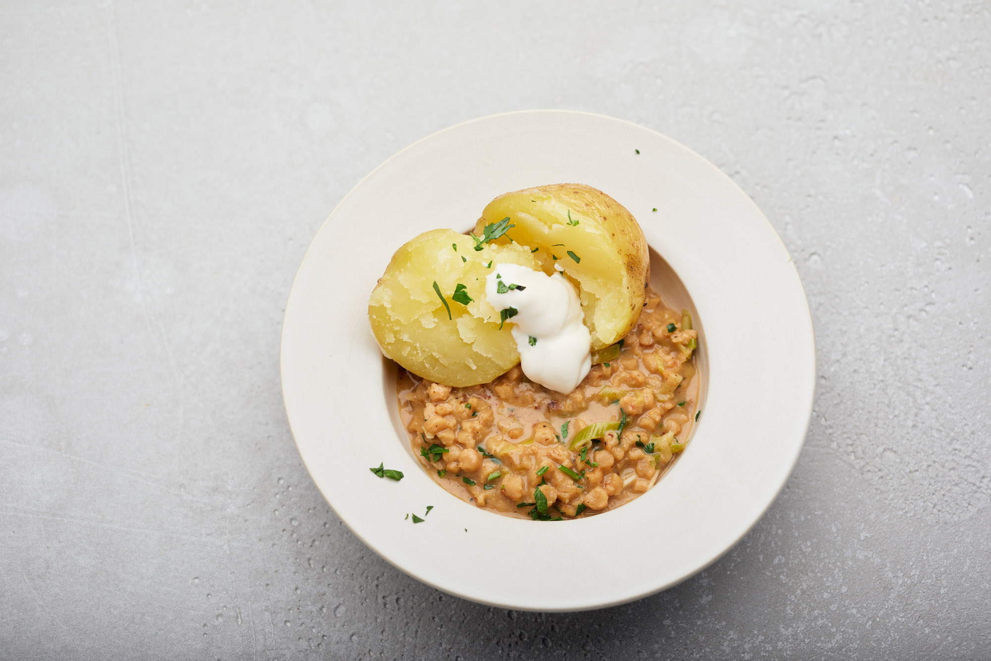 Veganer, proteinreicher Lauch-Hack-Eintopf