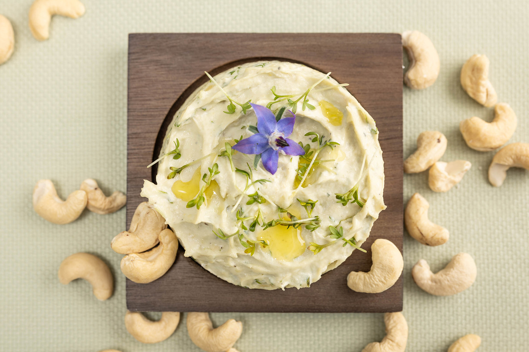 Veganer Kräuter-Frischkäse
