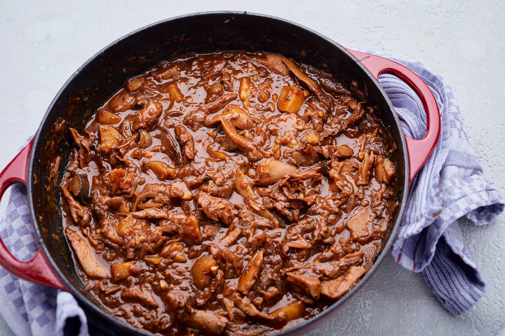 Veganes Seitling-Gulasch
