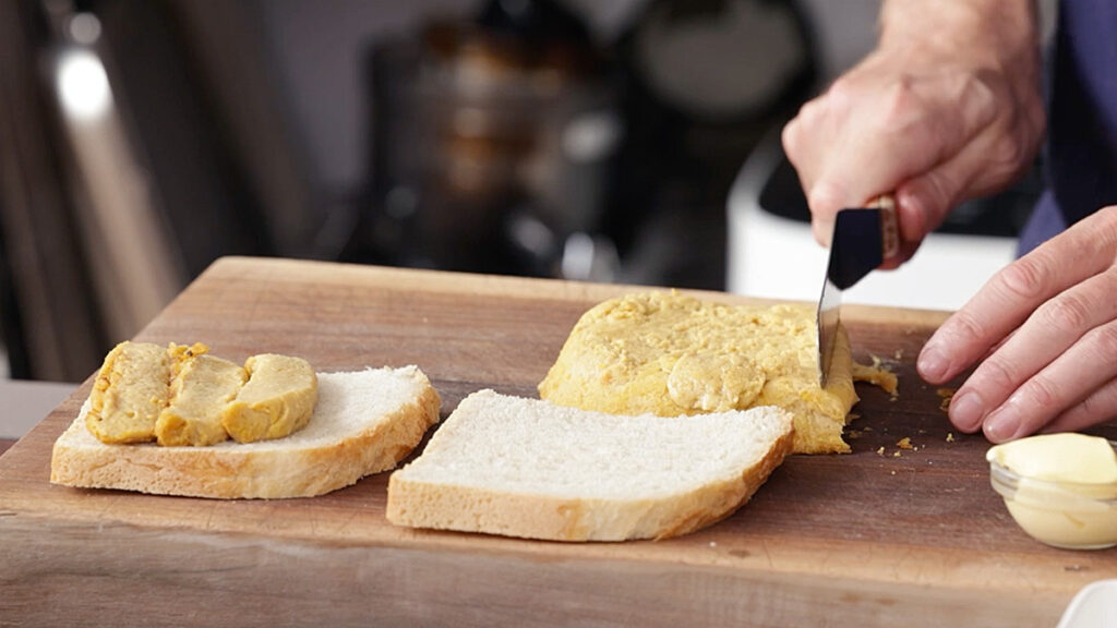 Zubereitung veganes Käsesandwich